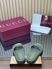 Gucci sandals logo - 02 - 2