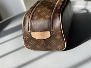 LV pouch size 28x16x13cm - 3