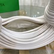 Bottega Veneta in white Bag Size 25 x 12 x 10 cm - 5
