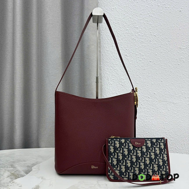 Dior Medallion Bucket Bag red size 26.5 x 26 x 15 cm - 1