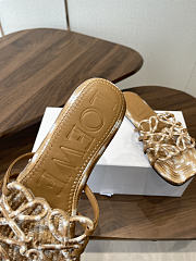 Loewe Slide A4 - 6