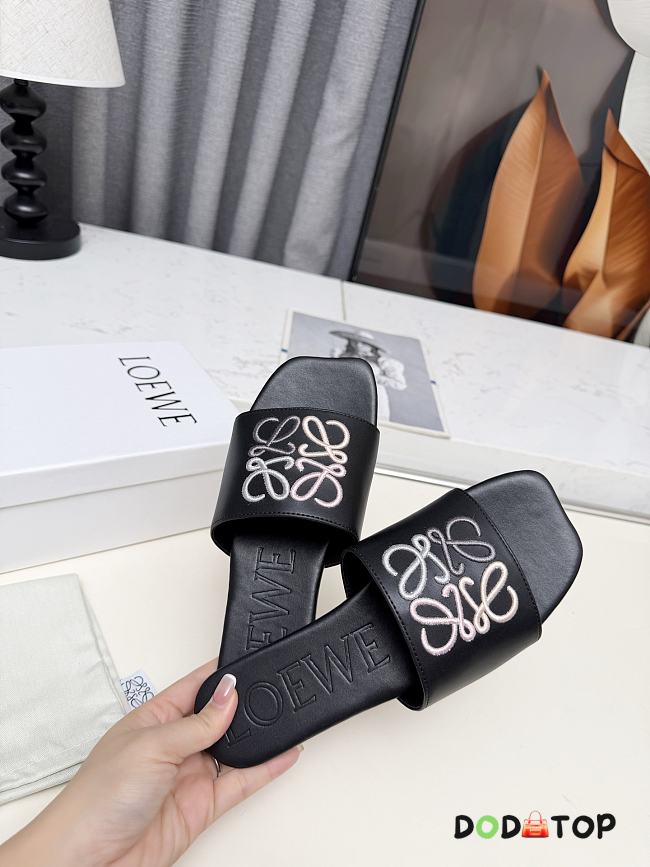 Loewe slides - 01 - 1