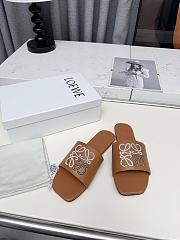 Loewe slides - 02 - 4