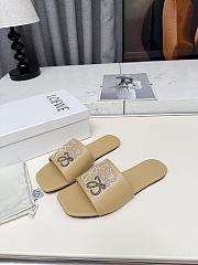 Loewe slides - 04 - 4
