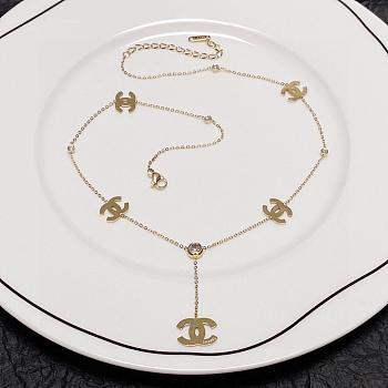 Chanel necklace gold 