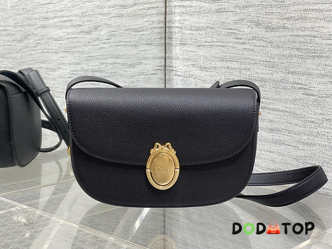 Dior Medium Dior Médaillon Flap Bag black Grained Calfskin 23 x 16 x 6.5 cm - 1