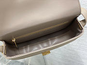 Dior Medium Dior Médaillon Flap Bag gray Grained Calfskin 23 x 16 x 6.5 cm - 6