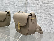 Dior Medium Dior Médaillon Flap Bag gray Grained Calfskin 23 x 16 x 6.5 cm - 2