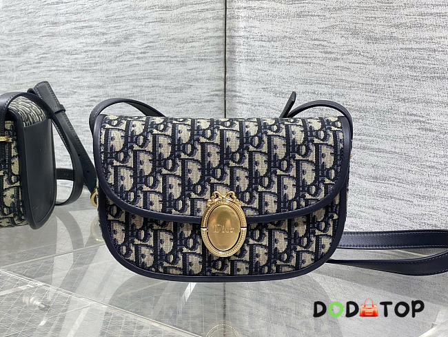 Dior Medium Dior Médaillon Flap Bag blue Grained Calfskin 23 x 16 x 6.5 cm - 1