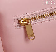 Dior Medium Dior Médaillon Flap Bag pink Grained Calfskin 23 x 16 x 6.5 cm - 3