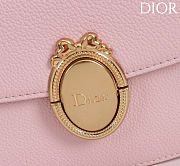 Dior Medium Dior Médaillon Flap Bag pink Grained Calfskin 23 x 16 x 6.5 cm - 2