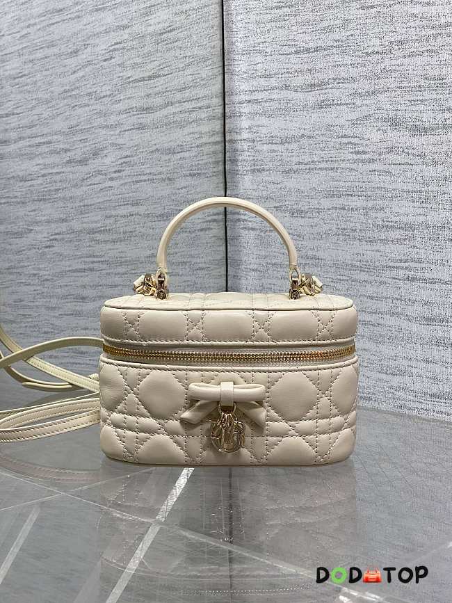 Dior Mini Vanity off white bag Lambskin size 17x10.5x8cm - 1