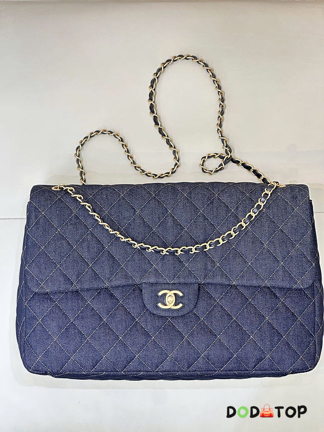 Chanel Maxi Flap Bag Denim gold size 38x27x12cm  - 1