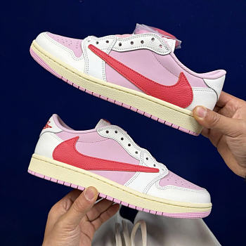 Travis Scott x Air 1 sneaker pink