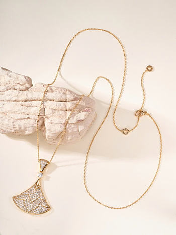 Bvlgari Necklace DIVAS’ DREAM Necklace gold