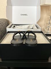 Chanel Thong sandals black  - 5