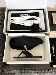 Chanel Thong sandals black  - 4
