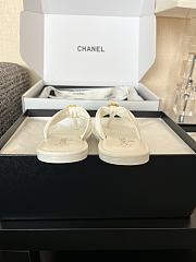 Chanel Thong sandals white  - 4
