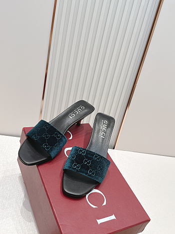 Gucci Women's Bombshell mules -01