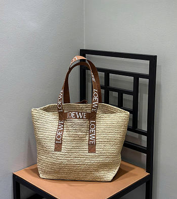 Loewe fold shopper in raffia bag size 50x20x31cm