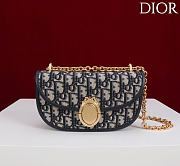 Small Dior Médaillon Flap Bag with Chain size 21 x 12 x 5.5 cm - 1