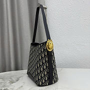 Dior Medallion Bucket Bag caro size 26.5 x 26 x 15 cm - 6