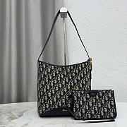 Dior Medallion Bucket Bag caro size 26.5 x 26 x 15 cm - 2