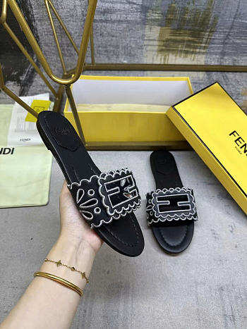 FENDI Baguette leather sandals -02