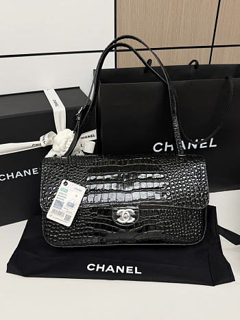 Chanel bag black crocodile 19x32x10cm