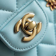 Chanel 26k Flap Bag Light Blue Lambskin in Bloom 25cm - 3