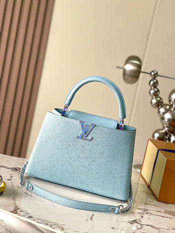 Louis Vuitton Capucines blue bag size 31.5×20×11cm