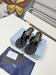 Prada Patent leather thong sandals black 5.5cm - 5