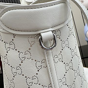 Gucci Giglio large tote bag white perforated 60x47x16cm - 4