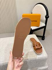 LV Isola Flat Espadrille - 01 - 2