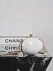 Chanel Small Egg Minaudiere Resin & Gold-Tone Metal Pearly White bag 29 x 15 x 9cm - 5