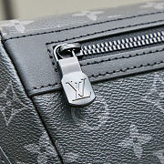 LV Courrier Messenger size 33 x 22.5 x 11 - 3
