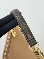 Louis Vuitton Multipass beige bag size 30 x 26 x 10cm - 2