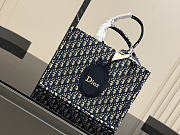 Dior Book Tote with Strap navy size 36cm - 4