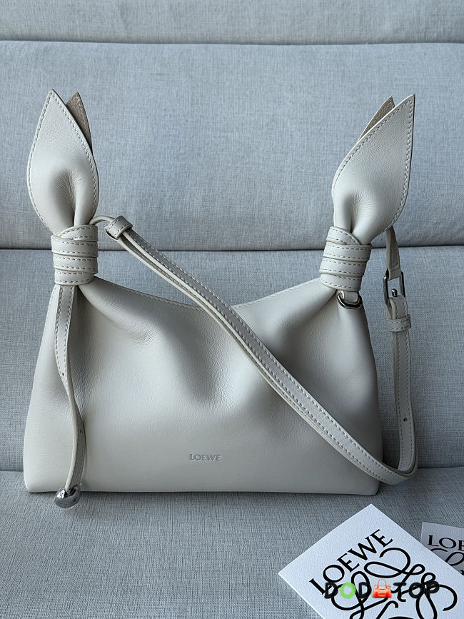 Loewe Scarf bag in smooth calfskin white size 34x8.5x21cm - 1
