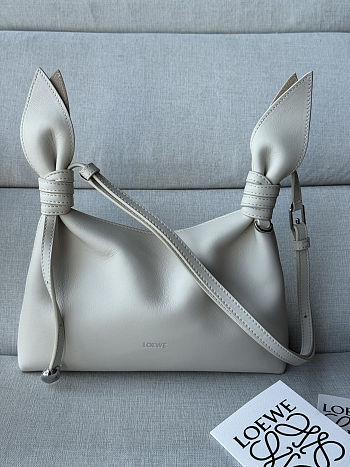 Loewe Scarf bag in smooth calfskin white size 34x8.5x21cm