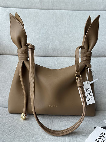 Loewe Scarf bag in smooth calfskin brown size 34x8.5x21cm