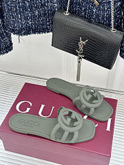 Gucci Interlocking G slides green - 2