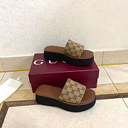Gucci women's flat platform mules - 3
