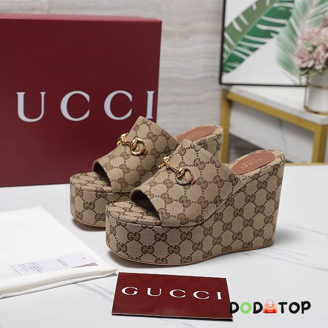 Gucci Women's wedge sandals with horsebit detail 10.5cm - 1