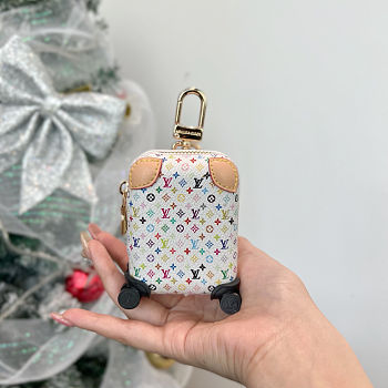Louis Vuitton charm bag size 8×6×3cm