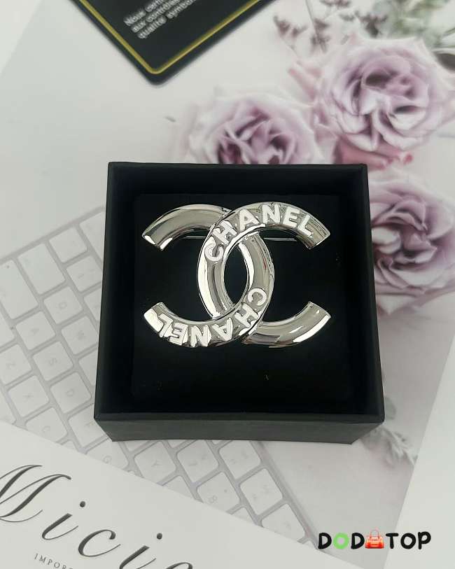 Chanel Brooch silver -01 - 1