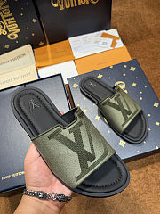 LV Portofino Mule Men -01 - 2