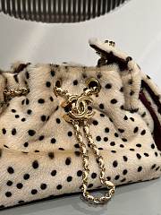 Chanel 25C Drawstring Handbag Beige Sheepskin bag size 20x22x12.5cm - 4