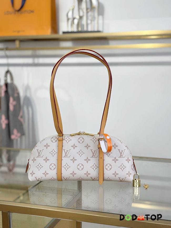 Louis Vuitton M2A457 Squire East-West bag size 29x14x8cm - 1