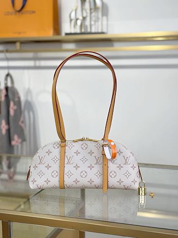 Louis Vuitton M2A457 Squire East-West bag size 29x14x8cm
